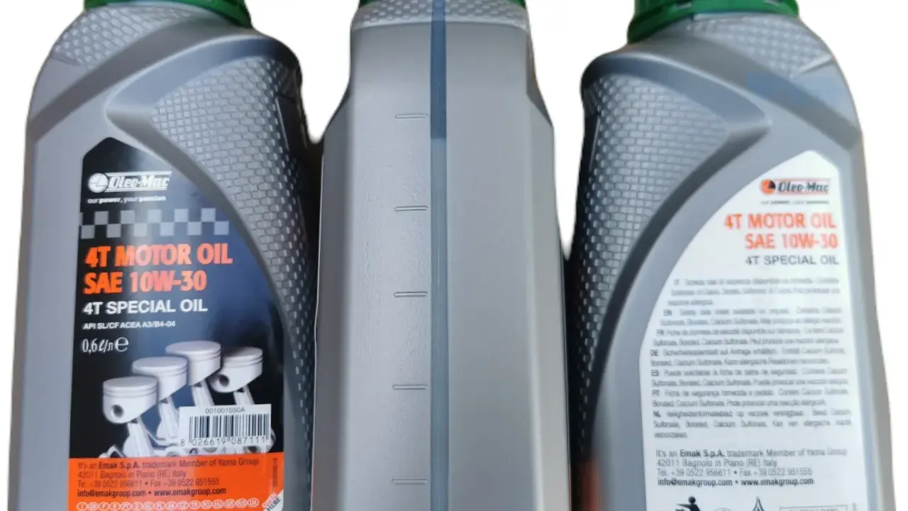 Olej Oleo-Mac 4T Motor Oil SAE 10W-30 to idealny wybór, jeśli zastanawiasz się, jaki olej do kosiarki czterosuwowej wybrać.